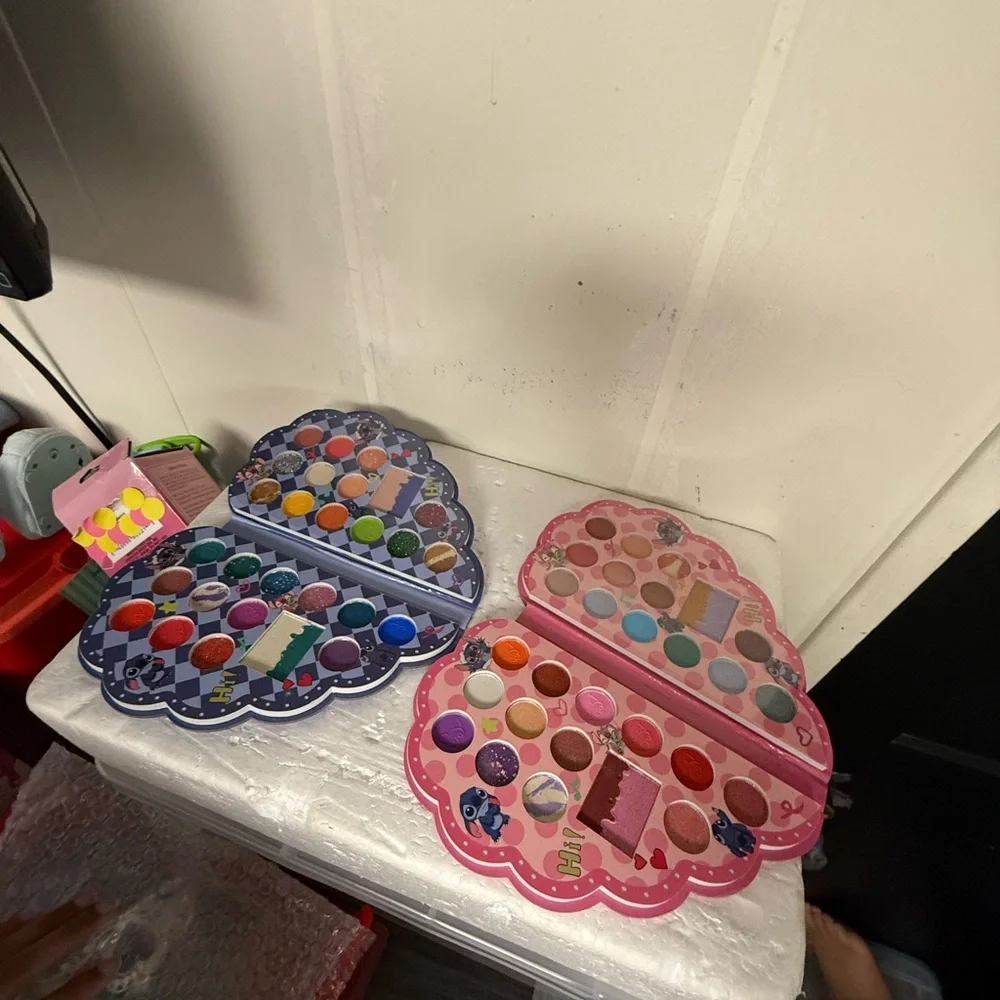 Heart-Shaped Makeup Palette